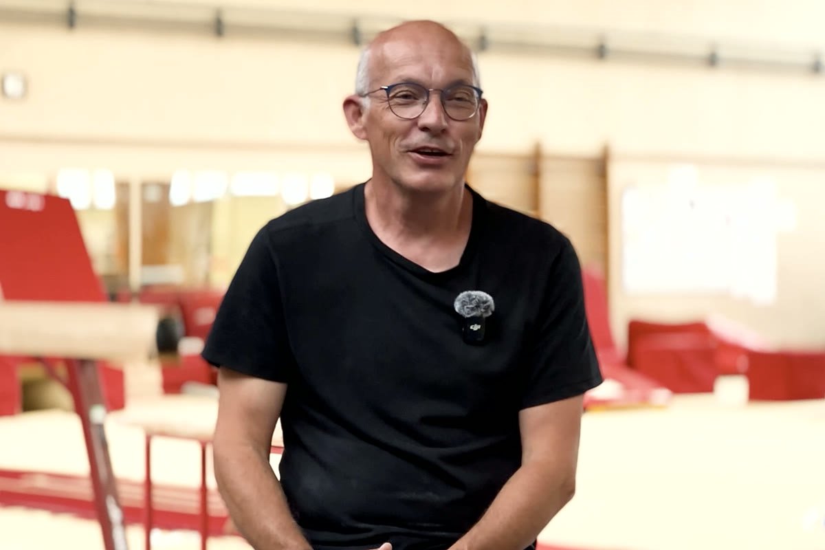 Patrice, entraîneur de gymnastique artistique féminine